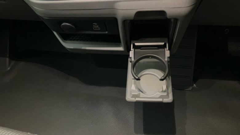 Volkswagen Transporter T32 Swb Electric 160kW 65kWh Commerce Pro Van Auto